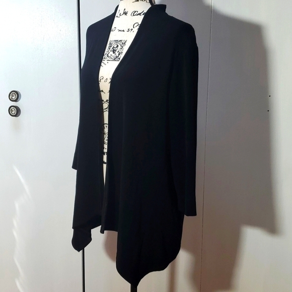 Travelers By Chico's Womens Black open waterfall Cardigan w/ back detail Sz.1 - Picture 2 of 6